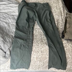 Women’s Kuhl pants